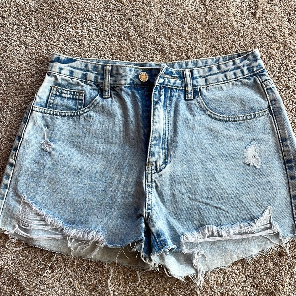 Shein denim shorts mew never worn size 28